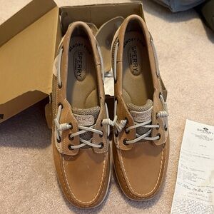 Sperry women’s  Light Brown Boat Shoes. Brand New